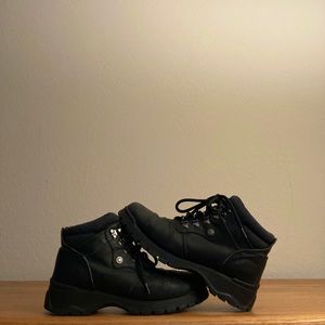 ⛰🌻 Bass Trekker Hiking Boots 👌 Super Clean 8.5